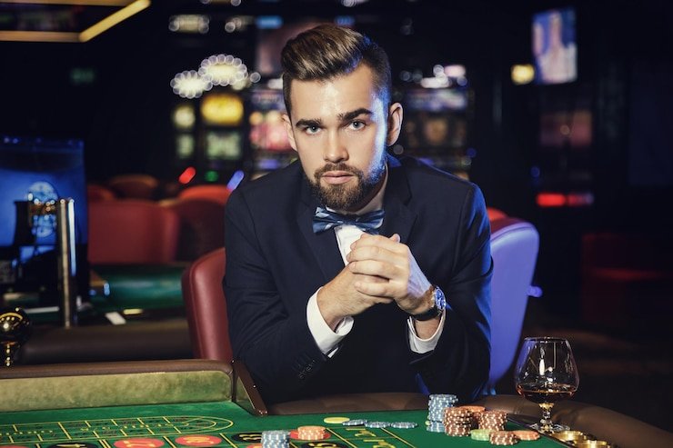 Tampilan fitur bonus Caishen Wins dengan peti harta karun emas yang terbuka menampilkan hadiah